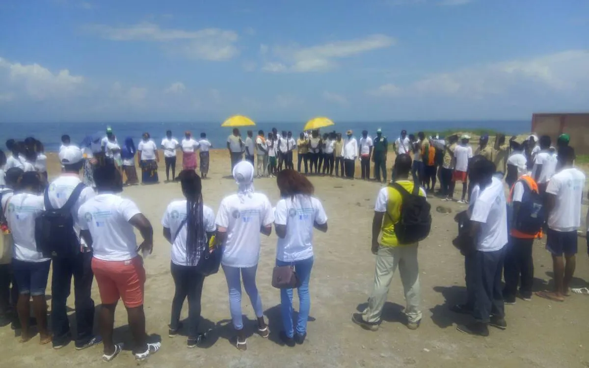Rassemblement de sensibilisation littorale à distance sur le littoral — Archive PNL